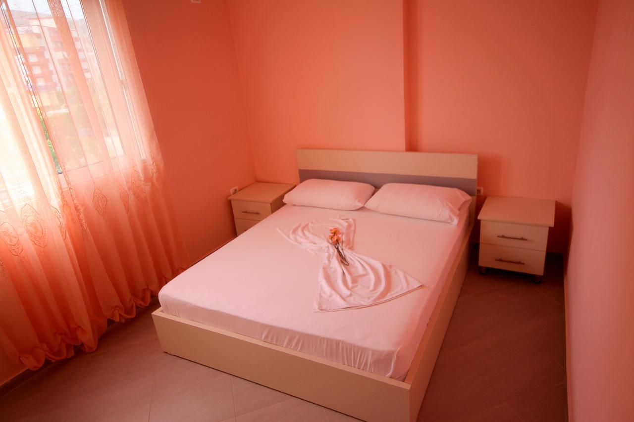 Ideal * Sarandë